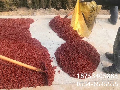 ����ɫ�r��